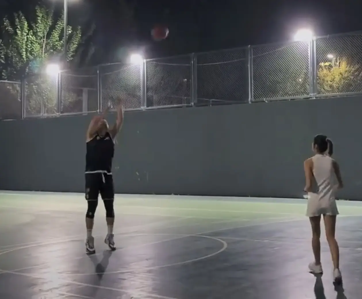 会小很多, 袱开始打快, 相差不多的