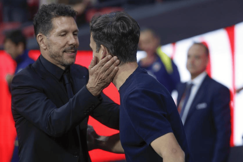 斯的拥抱, 些没有首发, 凭借阿尔瓦